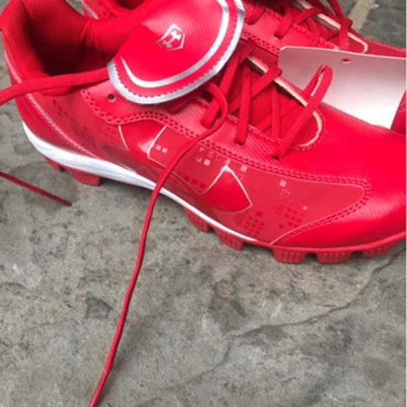 Under Armor Cleats - Picture 3 of 3